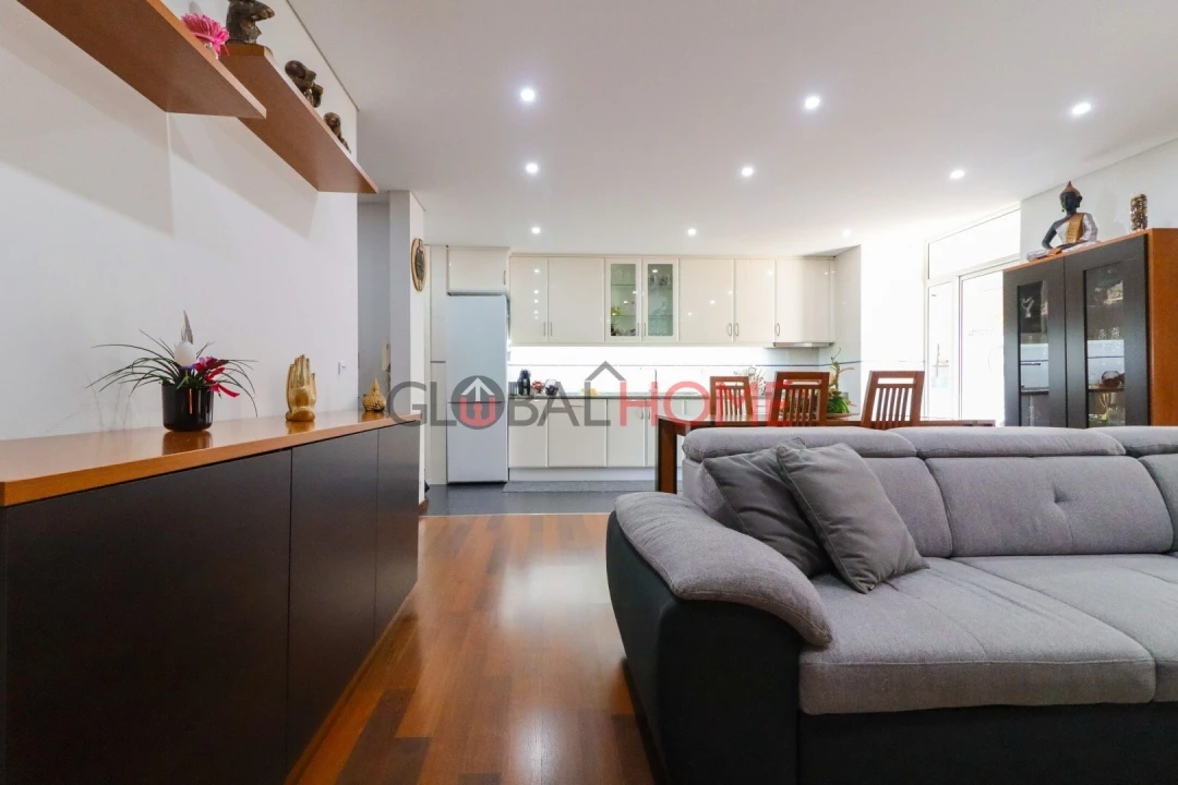 Apartamento T2 para Venda em Rio Tinto Foto 8