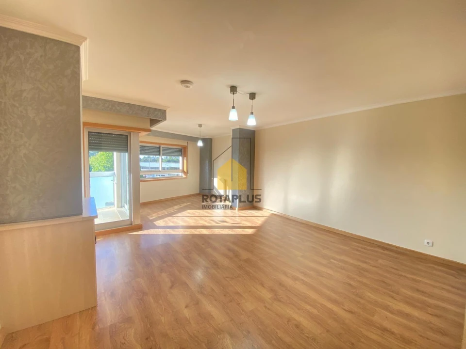 Apartamento T2 para Venda em Vila Nova da Telha Foto 9