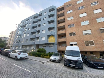 Apartamento T2 para Venda em Cidade da Maia