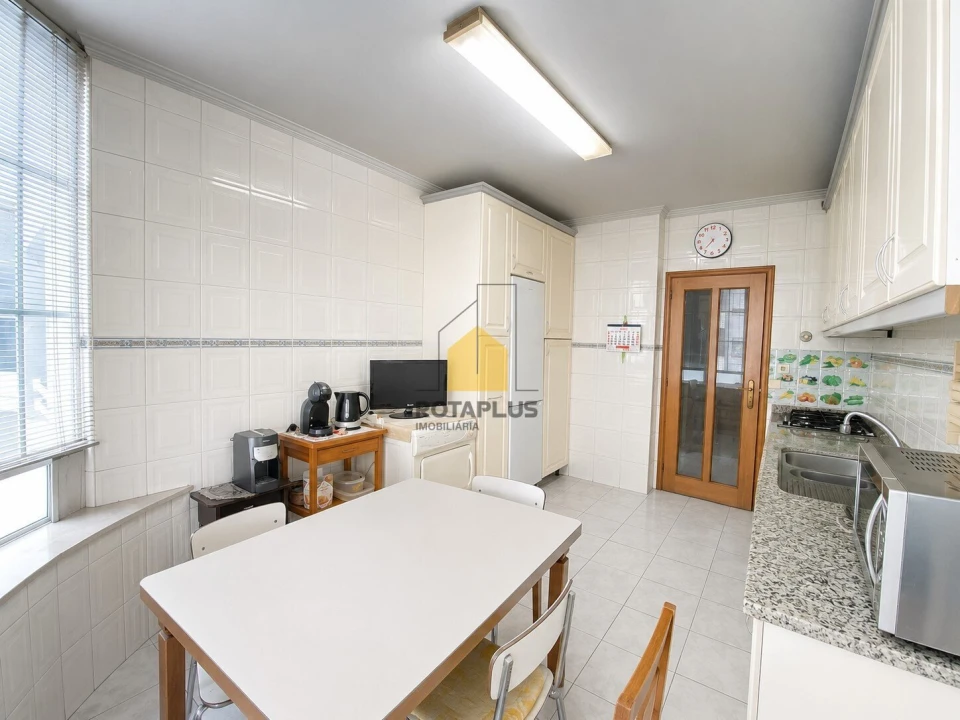 Apartamento T2 para Venda em Cidade da Maia Foto 4