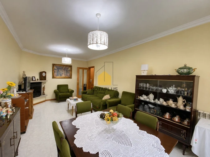 Apartamento T2 para Venda em Cidade da Maia Foto 12