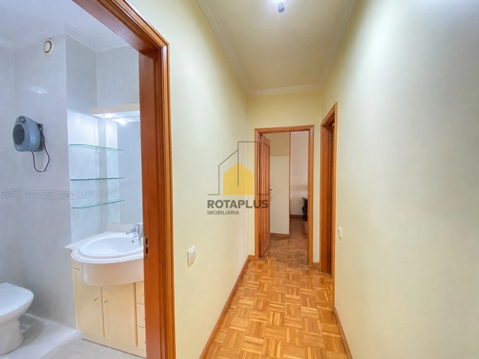 Apartamento T2 para Venda em Cidade da Maia Foto 13