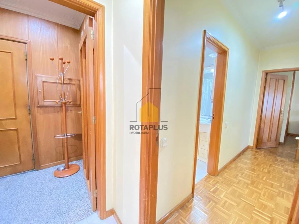 Apartamento T2 para Venda em Cidade da Maia Foto 7