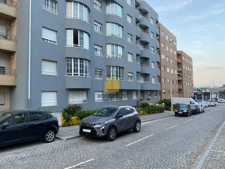 Apartamento T2 para Venda em Cidade da Maia Foto 1