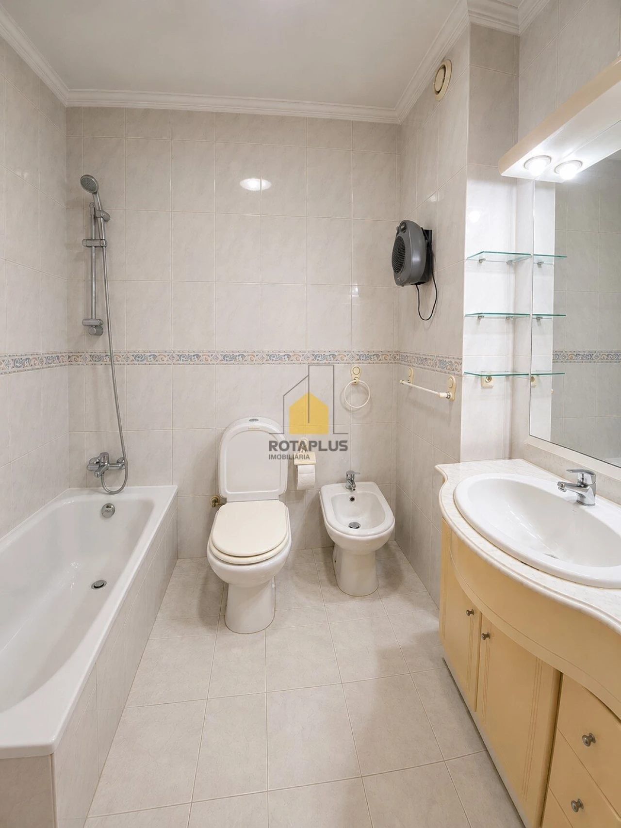 Apartamento T2 para Venda em Cidade da Maia Foto 14