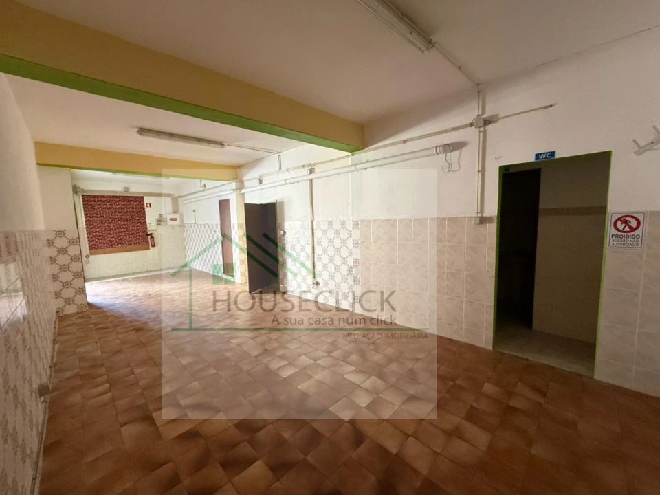Loja para Arrendamento em Orjais Foto 5