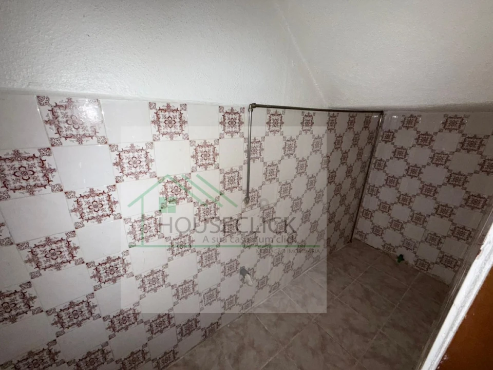 Loja para Arrendamento em Orjais Foto 14