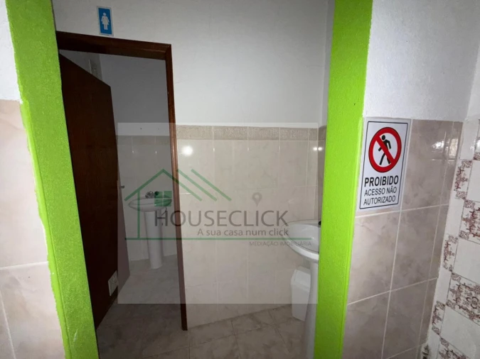 Loja para Arrendamento em Orjais Foto 8