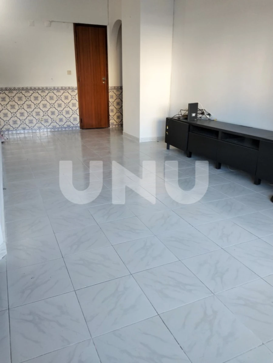 Apartamento T2 para Venda em Cacém e São Marcos Foto 6