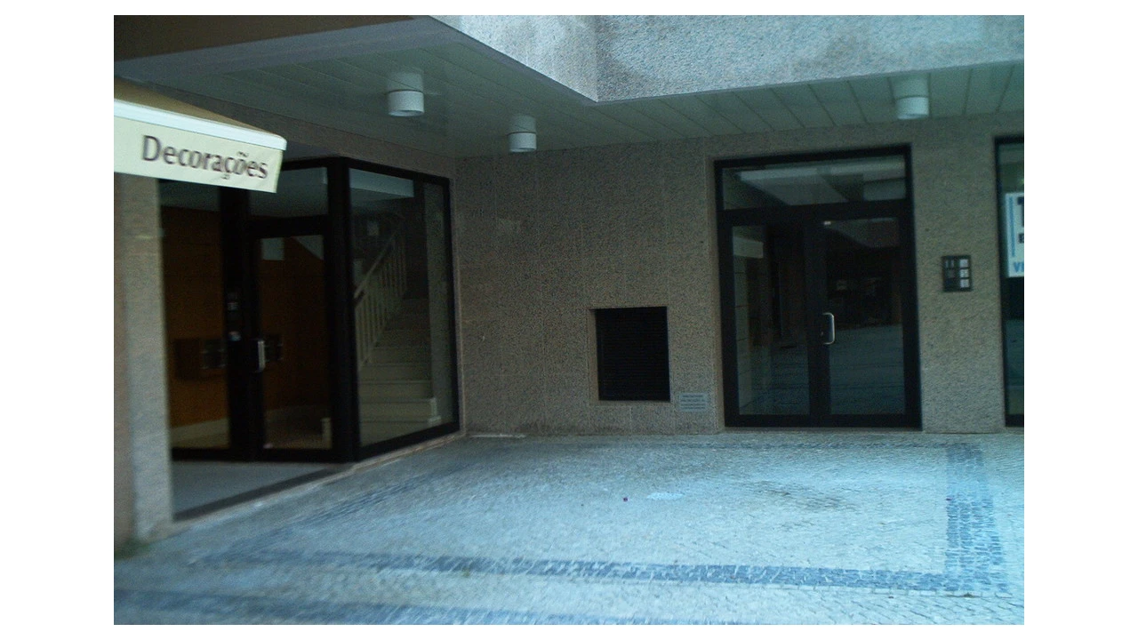 Escritório para Arrendamento em São Domingos de Benfica Foto 7