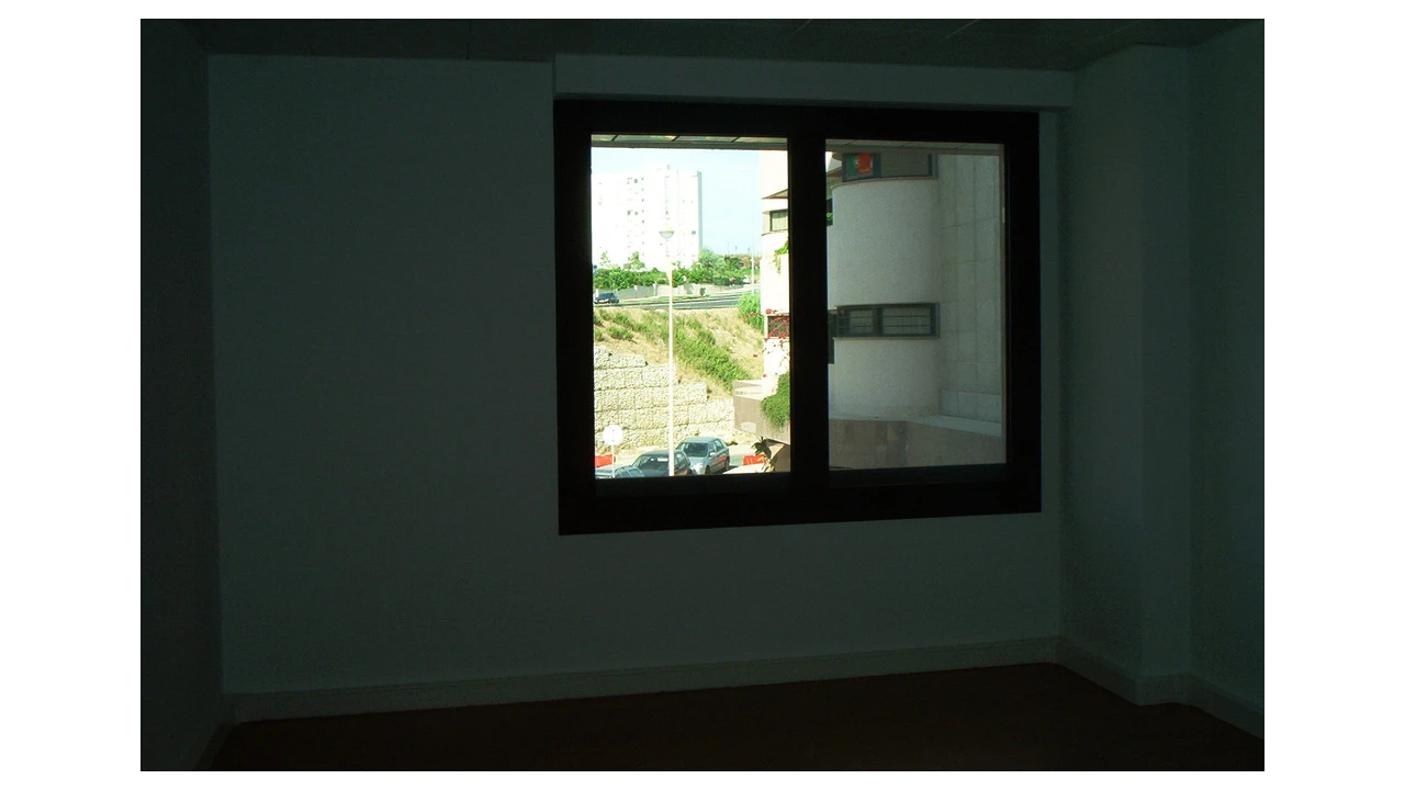 Escritório para Arrendamento em São Domingos de Benfica Foto 3