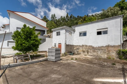 Terreno Comércio / Armazém para Venda em Fânzeres e São Pedro da Cova