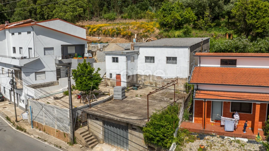 Terreno Comércio / Armazém para Venda em Fânzeres e São Pedro da Cova