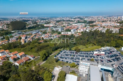 Terreno para Venda em Mafamude e Vilar do Paraíso