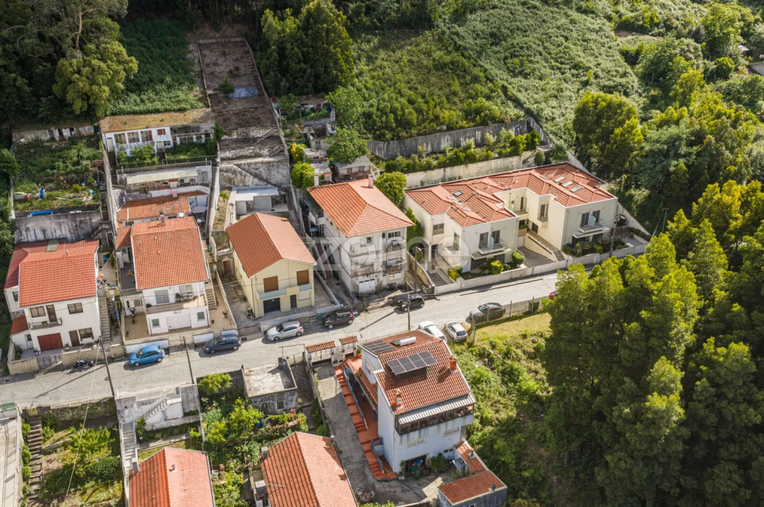 Prédio para Venda em Oliveira do Douro Foto 12