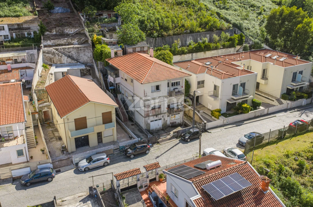 Prédio para Venda em Oliveira do Douro Foto 2