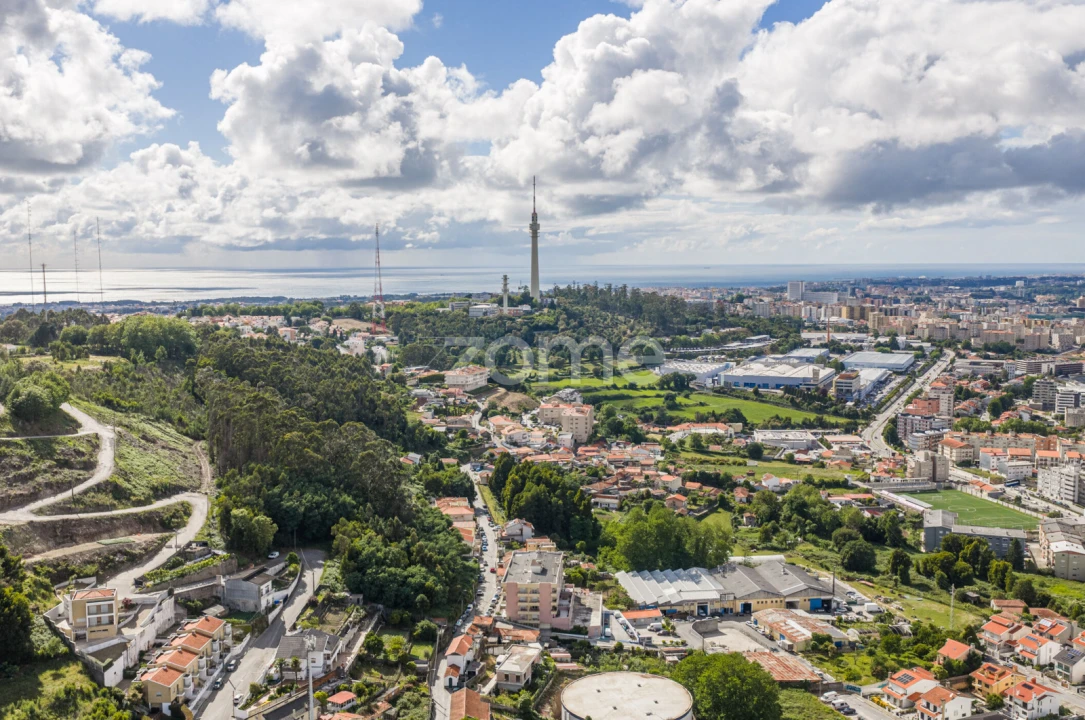 Prédio para Venda em Oliveira do Douro Foto 20