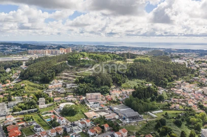 Prédio para Venda em Oliveira do Douro