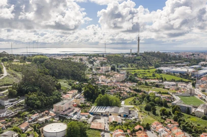 Prédio para Venda em Oliveira do Douro