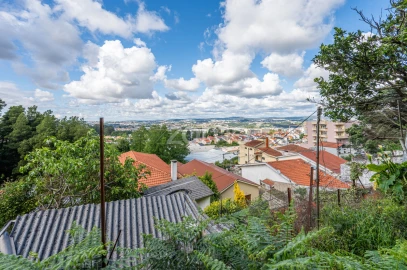 Prédio para Venda em Oliveira do Douro