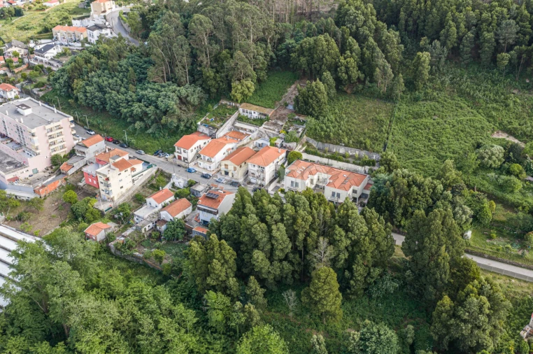 Prédio para Venda em Oliveira do Douro Foto 25