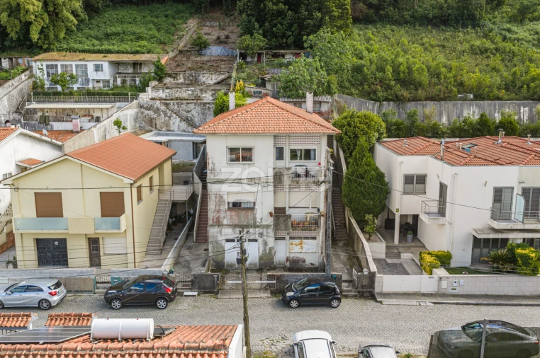 Prédio para Venda em Oliveira do Douro Foto 9