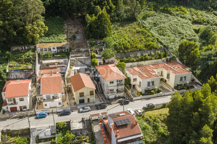 Prédio para Venda em Oliveira do Douro Foto 15