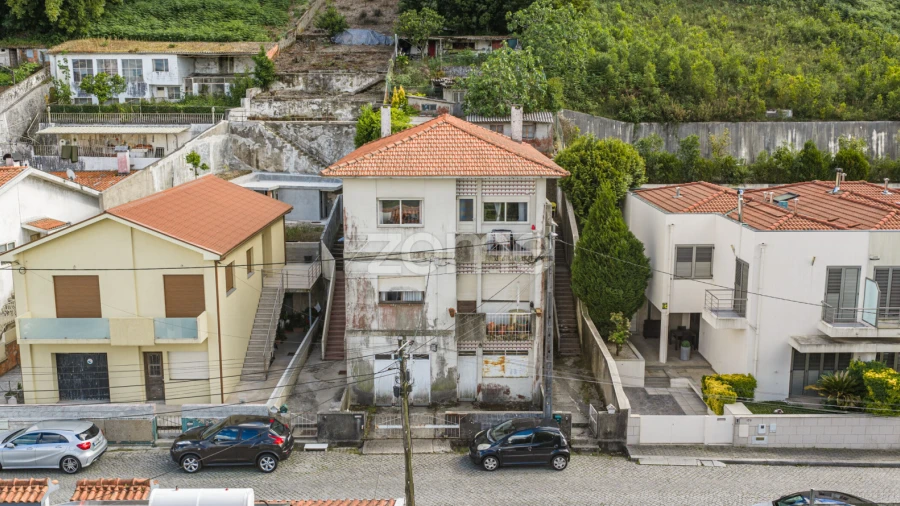 Prédio para Venda em Oliveira do Douro