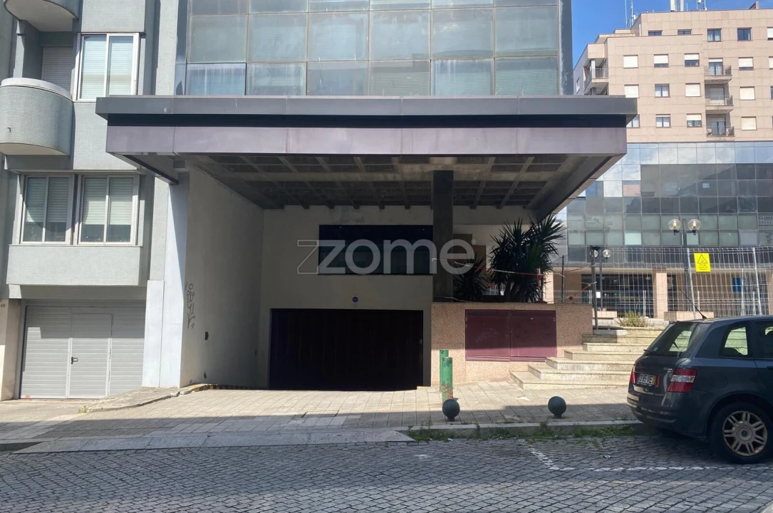 Garagem para Arrendamento em Cedofeita, Santo Ildefonso, Sé, Miragaia, São Nicolau e Vitória Foto 1