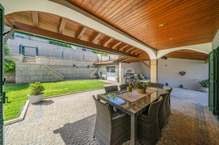 Moradia T5 para Venda em Nogueira, Fraião e Lamaçães Foto 49