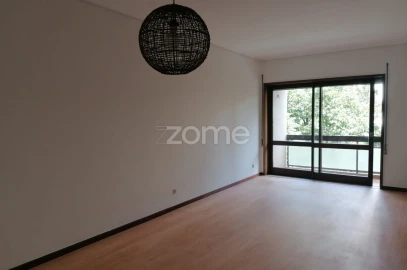 Apartamento T2 para Arrendamento em Ramalde