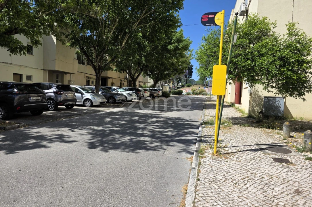 Garagem para Venda em Alverca do Ribatejo e Sobralinho Foto 4