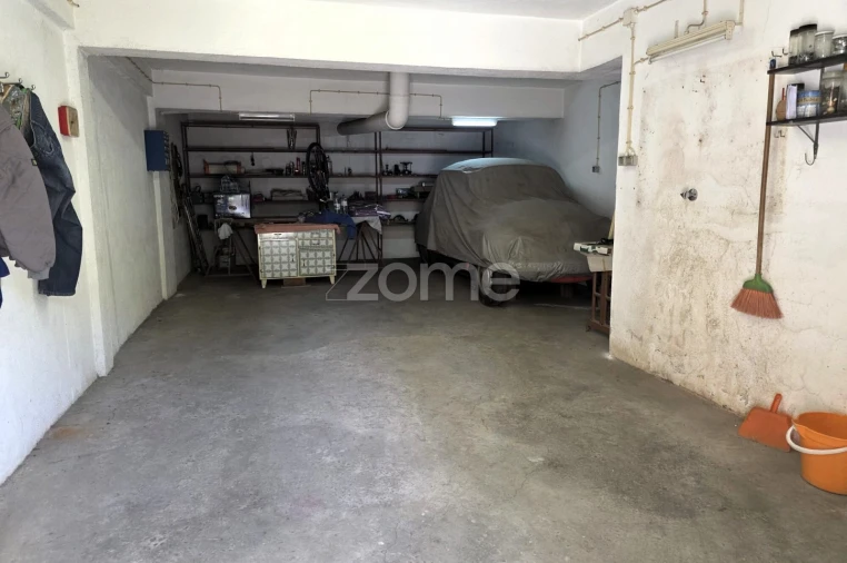 Garagem para Venda em Alverca do Ribatejo e Sobralinho Foto 3