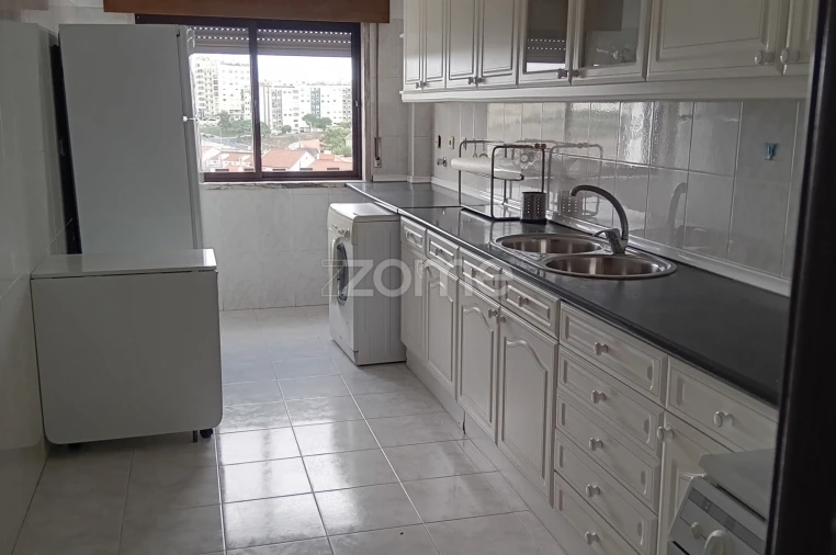 Apartamento T2 para Arrendamento em Cacém e São Marcos Foto 5