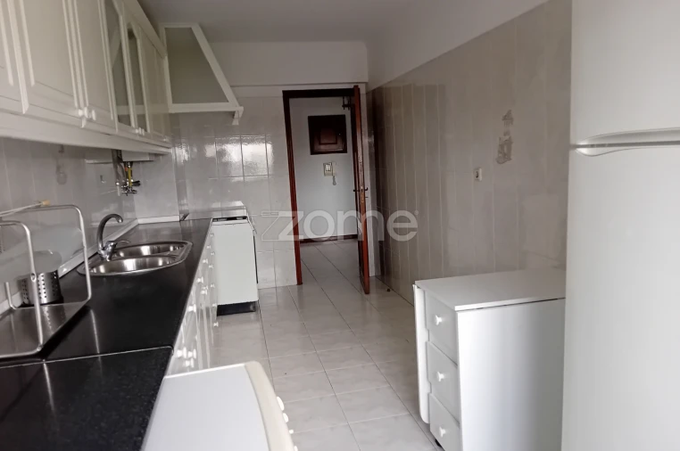 Apartamento T2 para Arrendamento em Cacém e São Marcos Foto 6