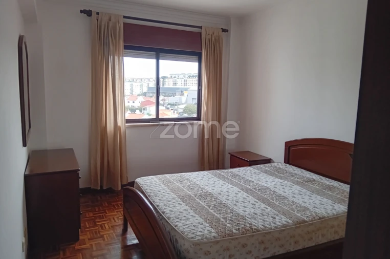 Apartamento T2 para Arrendamento em Cacém e São Marcos Foto 11