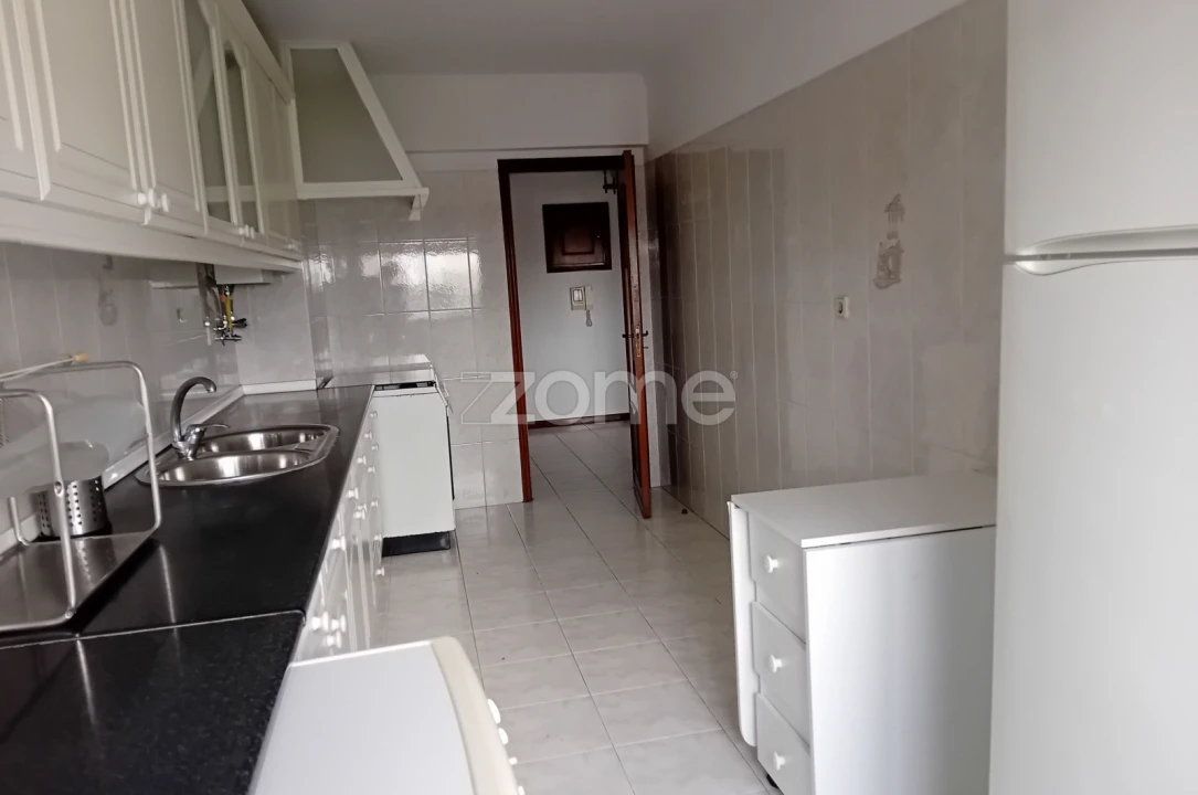 Apartamento T2 para Arrendamento em Cacém e São Marcos Foto 6