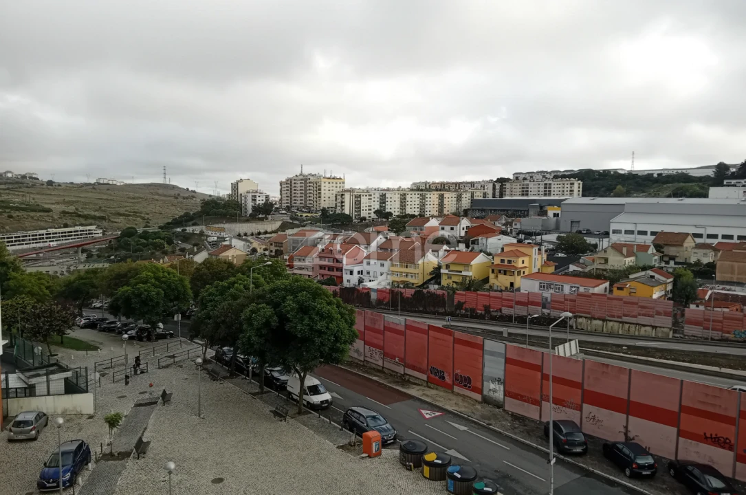 Apartamento T2 para Arrendamento em Cacém e São Marcos Foto 1