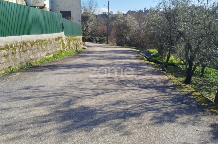 Moradia T5 para Venda em São Cipriano e Vil de Souto Foto 3