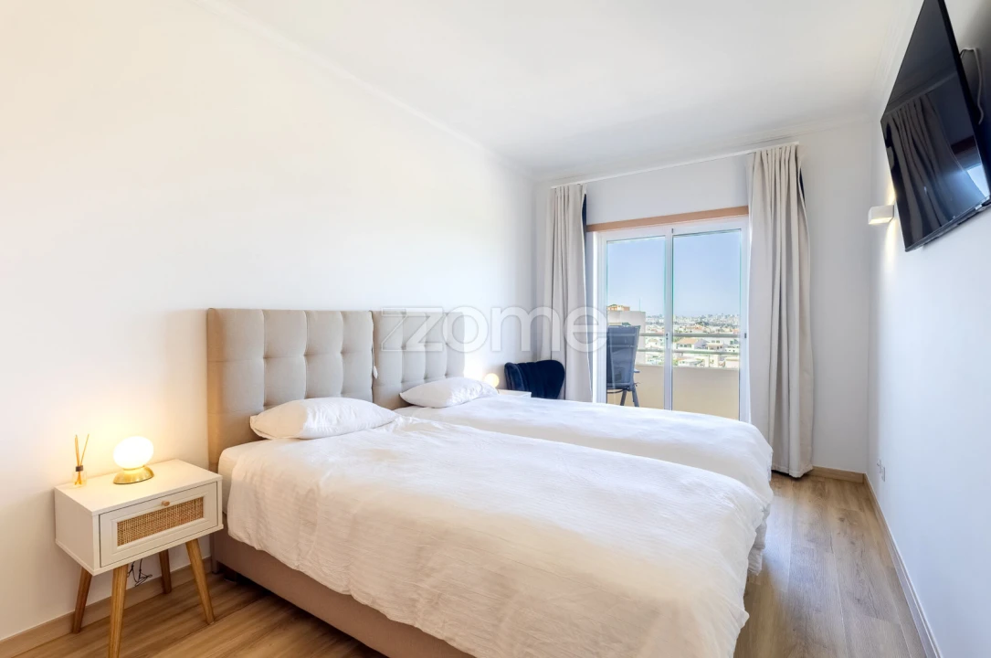 Apartamento T2 para Venda em Estômbar e Parchal Foto 14