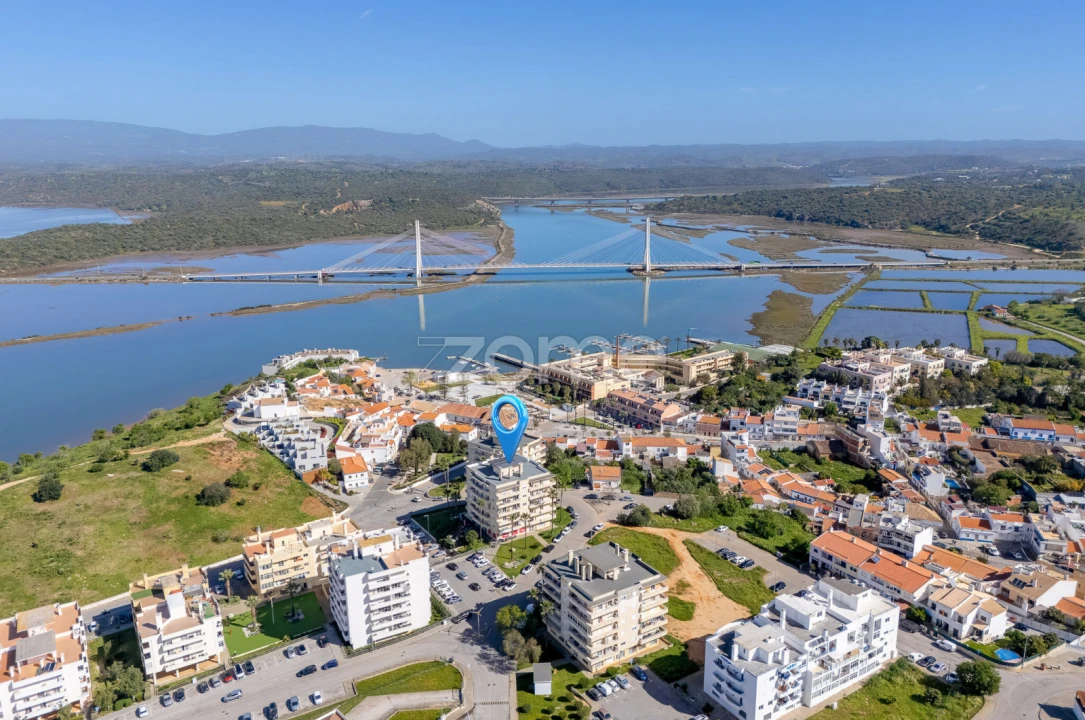 Apartamento T2 para Venda em Estômbar e Parchal Foto 25