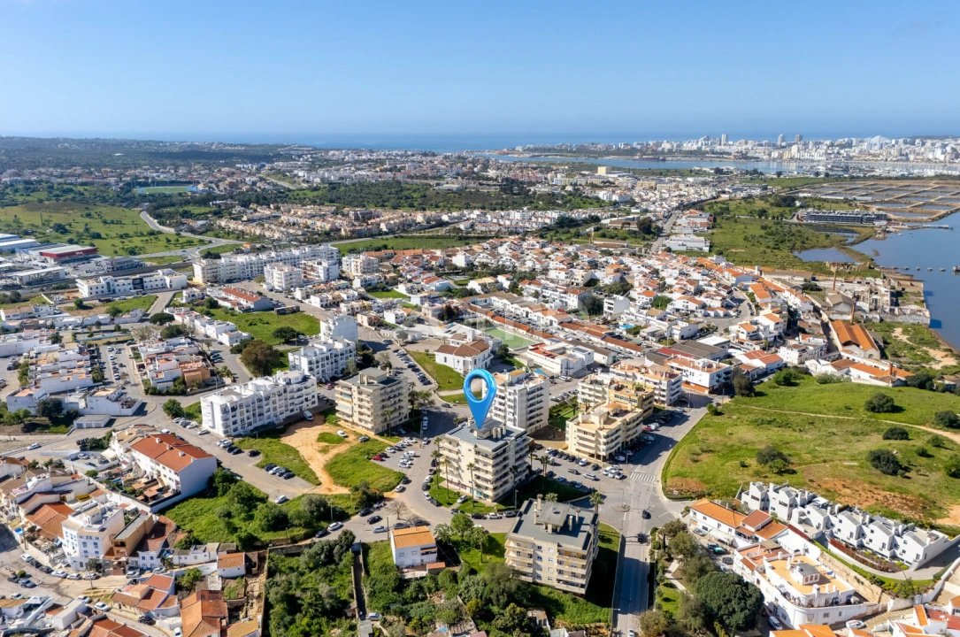 Apartamento T2 para Venda em Estômbar e Parchal Foto 28