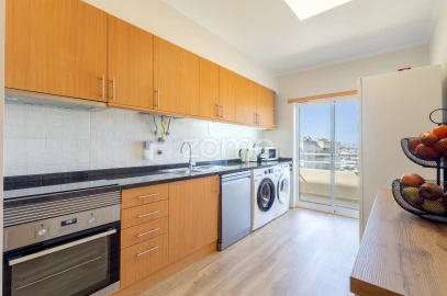 Apartamento T2 para Venda em Estômbar e Parchal