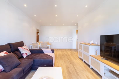 Apartamento T2 para Venda em Estômbar e Parchal