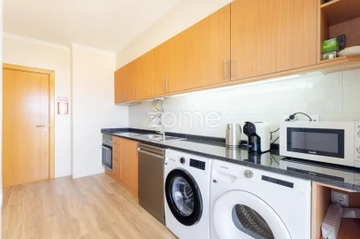 Apartamento T2 para Venda em Estômbar e Parchal