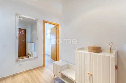 Apartamento T2 para Venda em Estômbar e Parchal