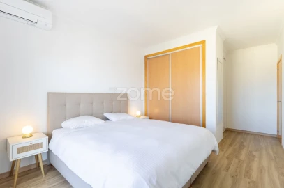 Apartamento T2 para Venda em Estômbar e Parchal