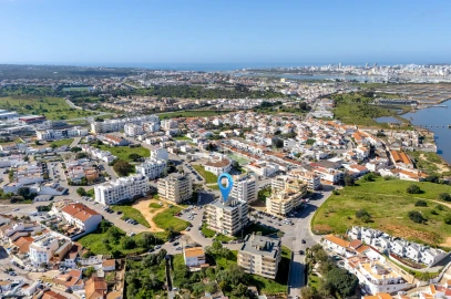 Apartamento T2 para Venda em Estômbar e Parchal