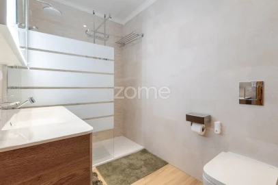 Apartamento T2 para Venda em Estômbar e Parchal