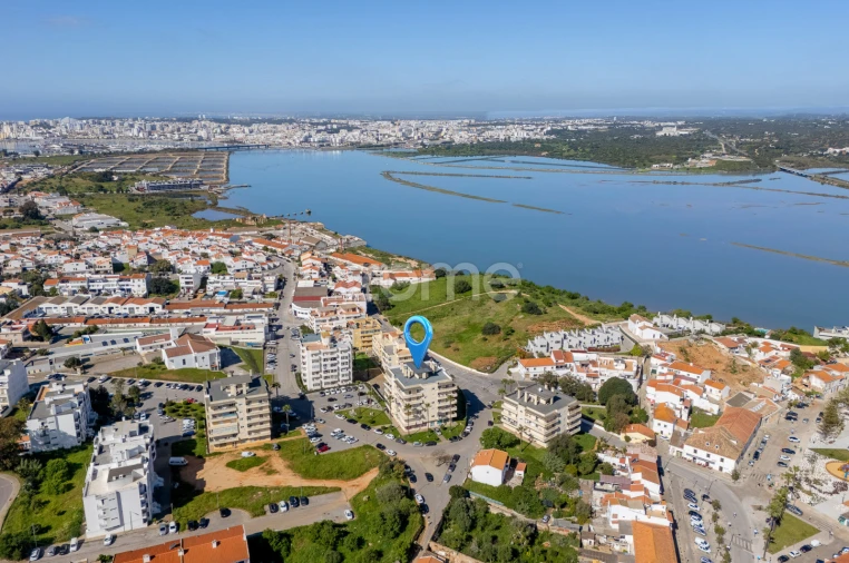 Apartamento T2 para Venda em Estômbar e Parchal Foto 27